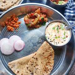 जौ की रोटी और बैंगन भरता Jau Ki Roti Baingan Bharta-レシピのメイン写真