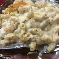 A picture of Mac and cheese.