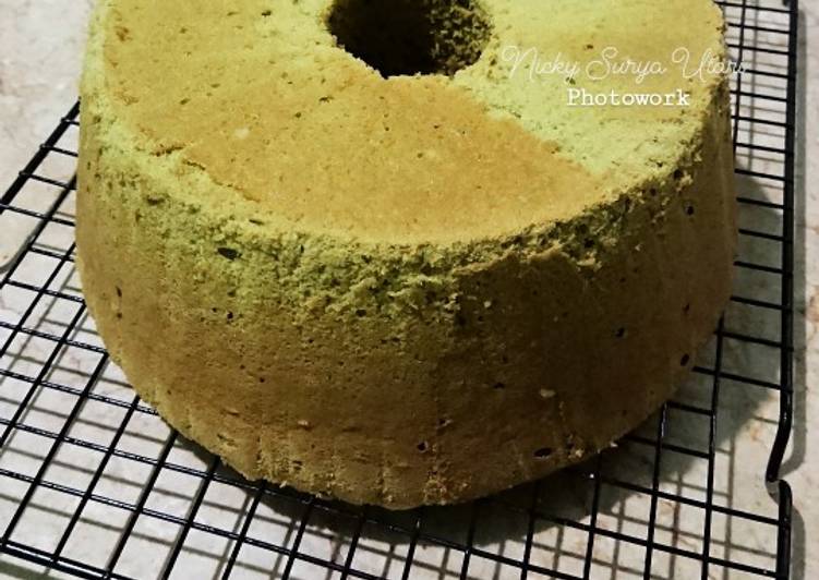 Pandan Chiffon Putih Telur