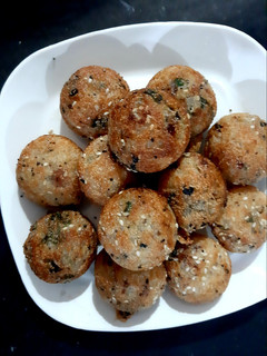 मसाला सूजी अप्पे (masala suji appe recipe in Hindi) रेसिपी मुख्य फोटो