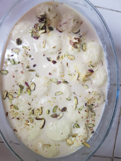 A picture of Bread Rasmalai.