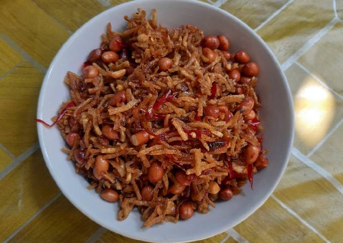 Langkah Mudah untuk Menyiapkan Kering kentang kacang (Kentang mustofa), Enak Banget