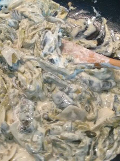 Una foto de Rajas poblanas con crema. ॐ