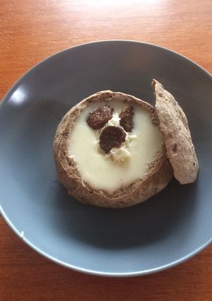 Fokhagyma krémleves buciban recept fotója