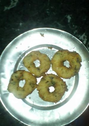 A picture of Rice medu vada.