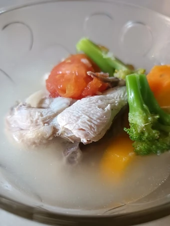 Cara Mudah Menyiapkan Resep Sup Ayam Favorit Bocil yang Enak Banget Anti Ribet, Mantap Sekali
