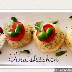 A picture of Rice & Green Moong dal idli.