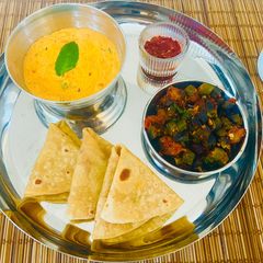 A picture of Kathiyawadi Dahi Tikhari-Tempered Yogurt😋.