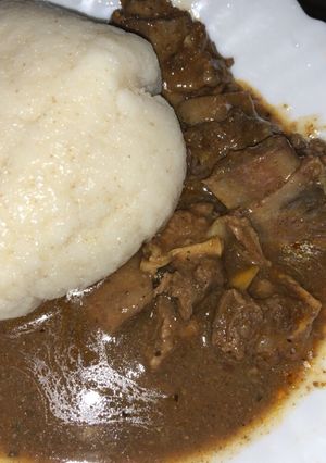 A picture of Tuwo semolina miyan kubewa.
