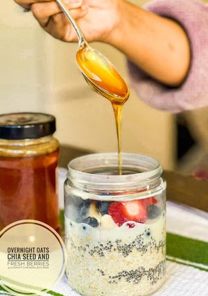 Foto resep Overnight Oats Chia Seeds & Fresh Berries