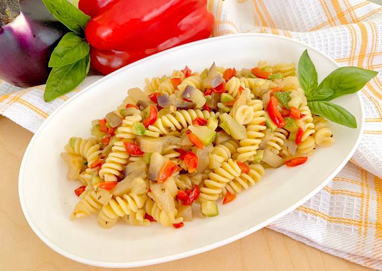 Ricetta Pasta Fredda Alle Verdure Di Elodia Cookpad