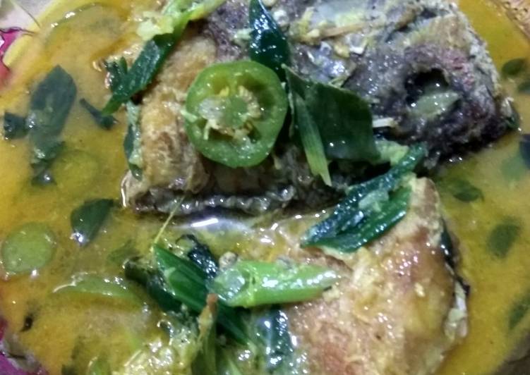 Cara Memasak Cepat Ikan Kerapu Bumbu Kuning Pedas Enak dan Sehat