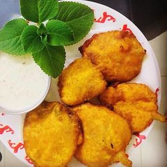 A picture of Ajwain leaves fritters 😋👩🏻‍🍳.