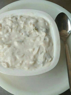 A picture of Vegetables white pasta sauce.