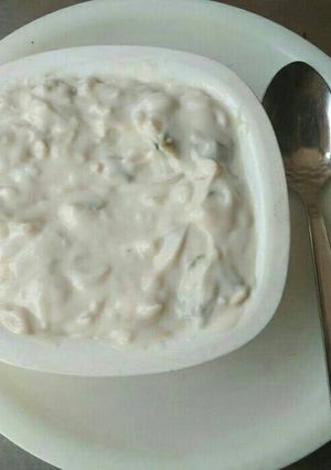 A picture of Vegetables white pasta sauce.