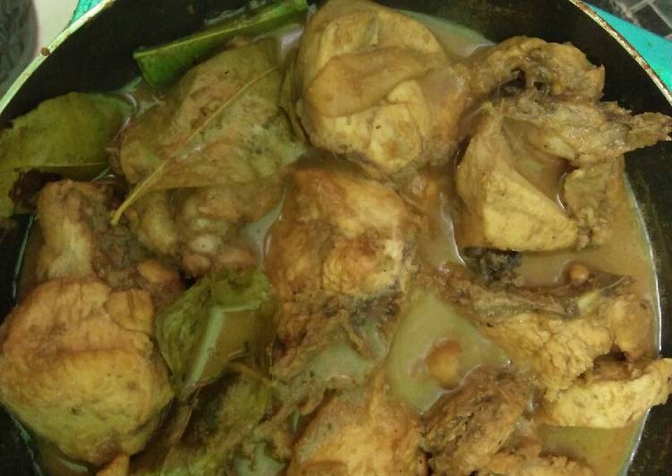 Resep: SempurnaSemur ayam santan