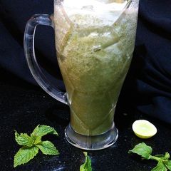 Cucumber Mint Juice A picture of Cucumber Mint Juice.