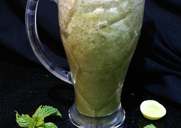 Simple Way to Prepare Homemade Cucumber Mint Juice