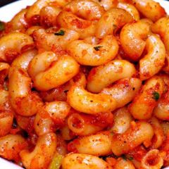 A picture of Macaroni.