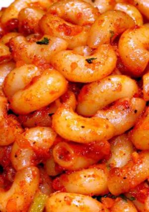 A picture of Macaroni.