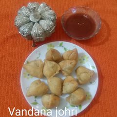 A picture of समोसा.