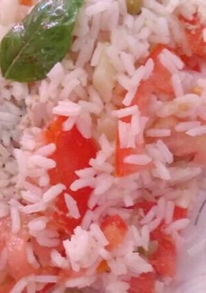 Una foto de Arroz con atún
