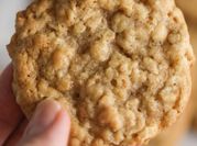 A picture of wholegrain rolled oats