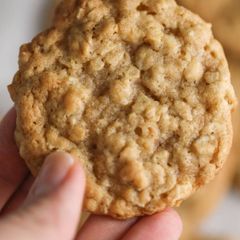 A picture of Oat Cookies.