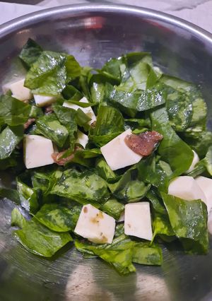 Una foto de Ensalada (2) de espinacas