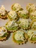 Hojarascas de palta y pollo