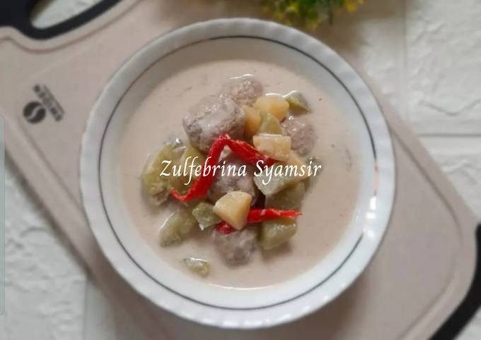 Cara Membuat Bola daging kuah putih Istimewa