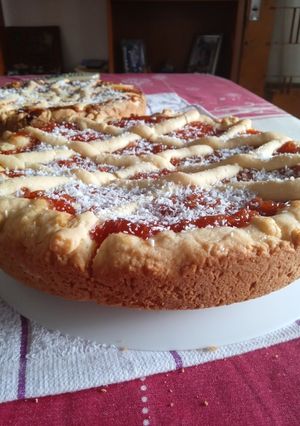 Una foto de Pasta frola de membrillo y dulce leche