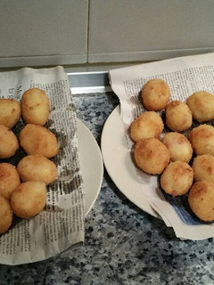 Una foto de Croquetas caseras de jamón y huevo