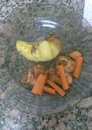 Una foto de Pollo con zanahoria y papa 2 cocciones