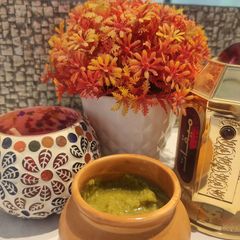 Green chutney A picture of Green chutney.