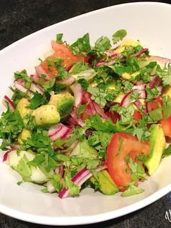 Foto resep Avocado, Tomato, Cucumber Salad