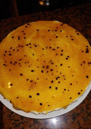 Una foto de Cheesecake de maracuyá