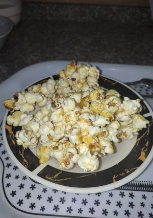 صورة لوصفة بوشار مكرمل بالسكر "ذرة فشار بالسكر" 🌽