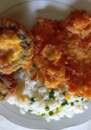 Rántott corn flakes csirkemell, rántott gomba kapros juhtúróval töltve recept fotója