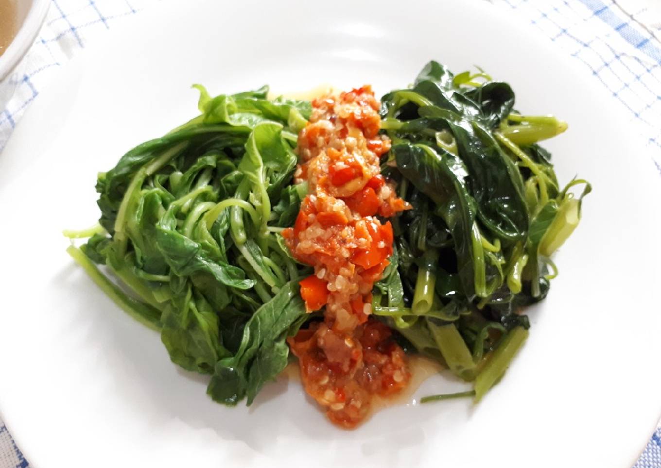 21. Sayuran yang dimasak Kubis bayam