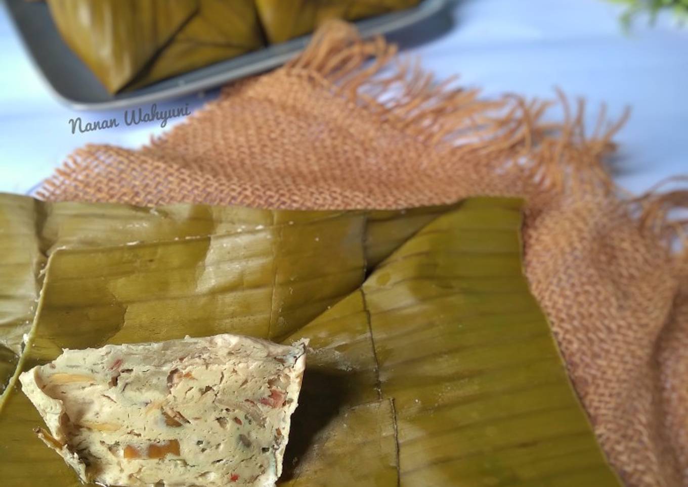Pepes tahu dan jamur