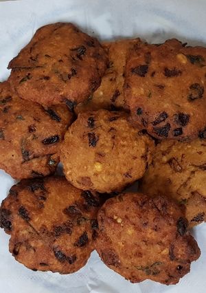 A picture of Mixed dal vada.