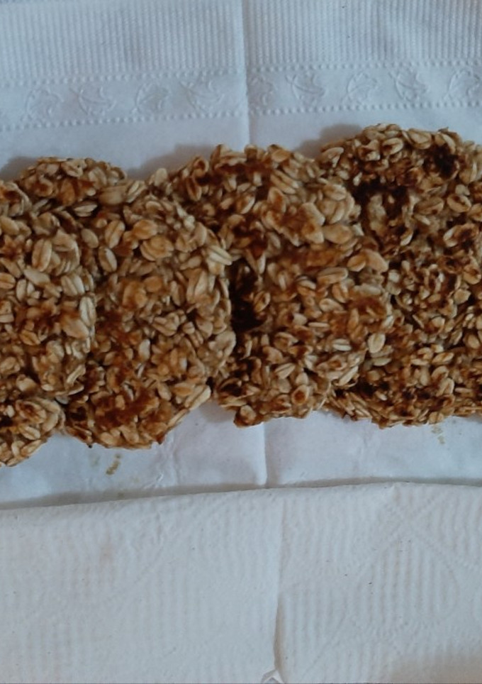 Una foto de Galletas 🍪 de avena, 3 ingredientes y sin horno 😱