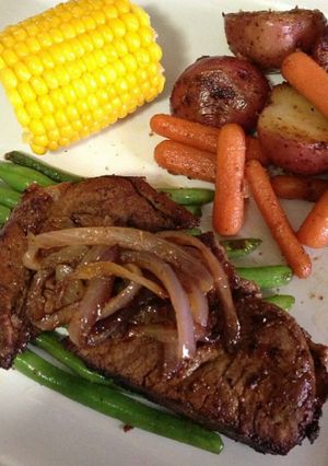 Foto resep Beef Tenderloin with Blackpepper Sauce