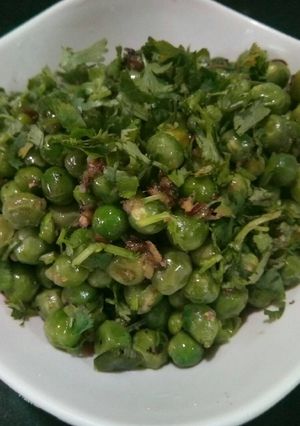 A picture of Green Pea Ghughuni.