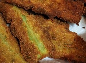 Una foto de Milas con pencas de acelga🥬