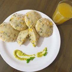 A picture of Veg, Tadka Idli.