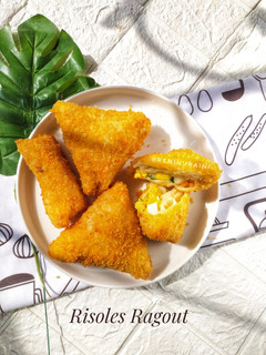 Foto resep Risoles Ragout Lipat Amplop dan Segitiga
