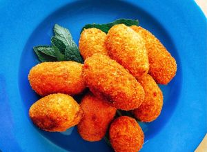 Une photo de CROQUETAS DE POLLO (croquettes de poulet)
