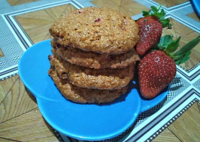 Strawberry Oatmeal Cookies